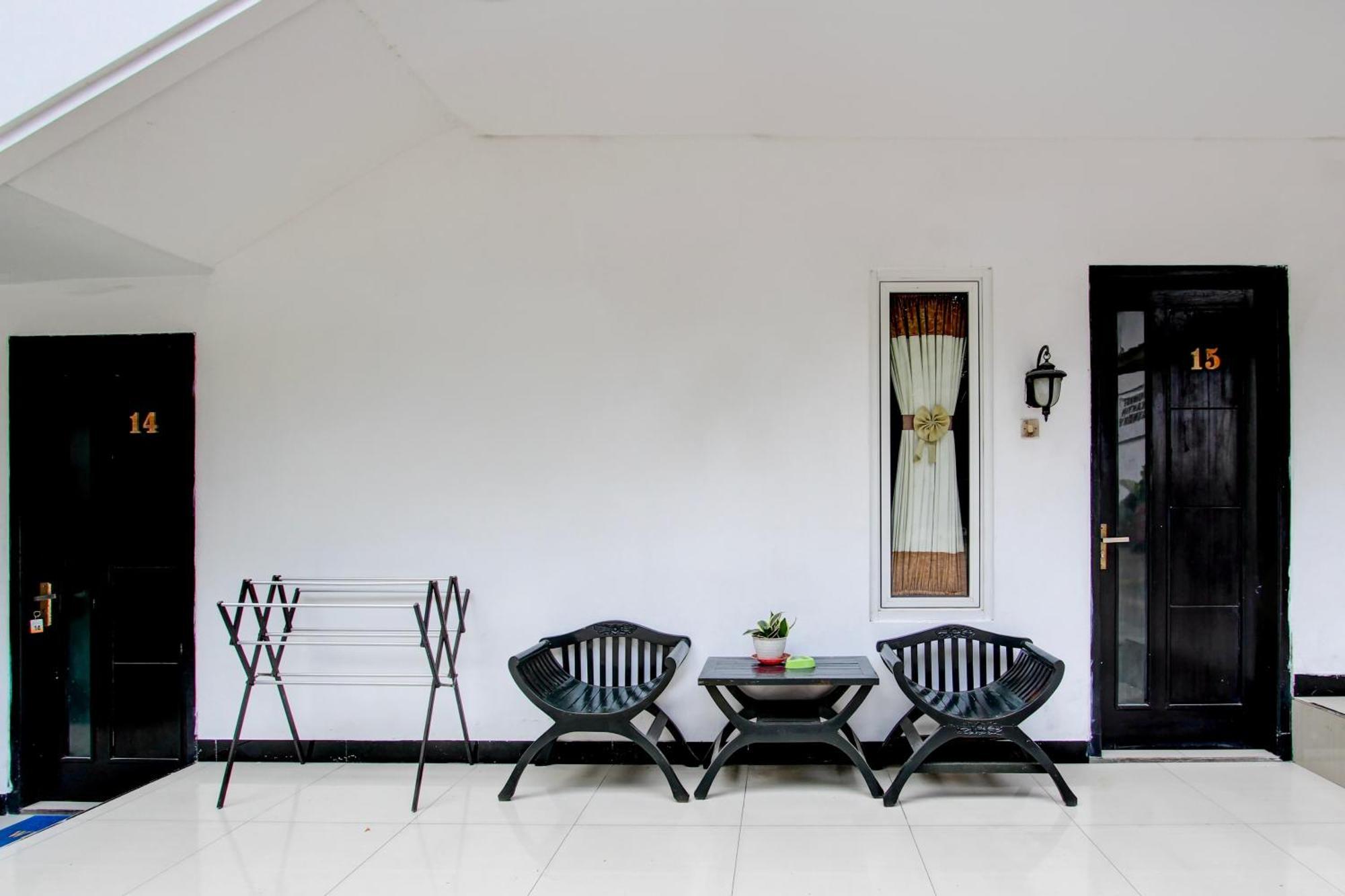 Oyo 409 Helomi Hotel 2*