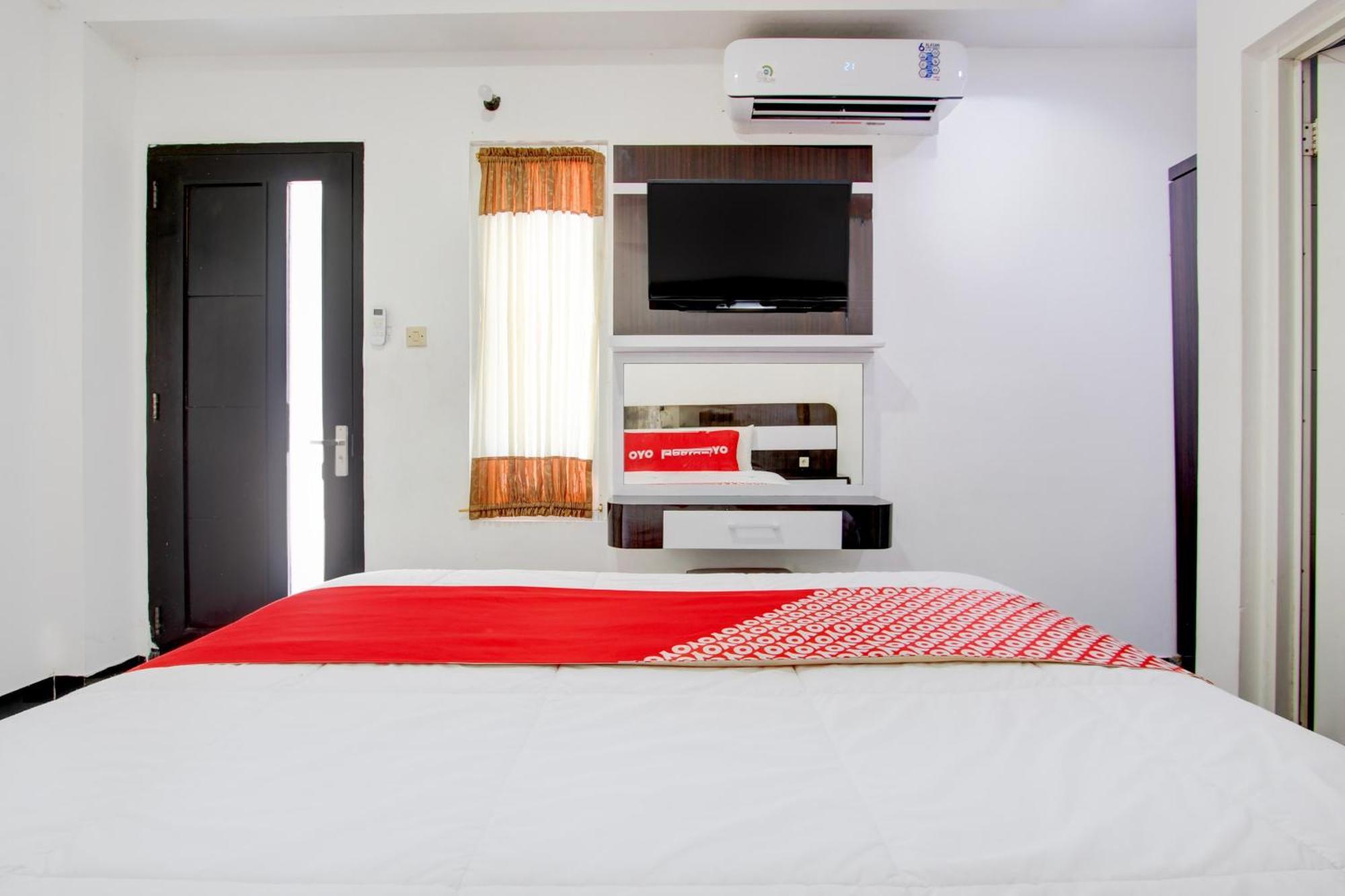 Oyo 409 Helomi Hotel 2*