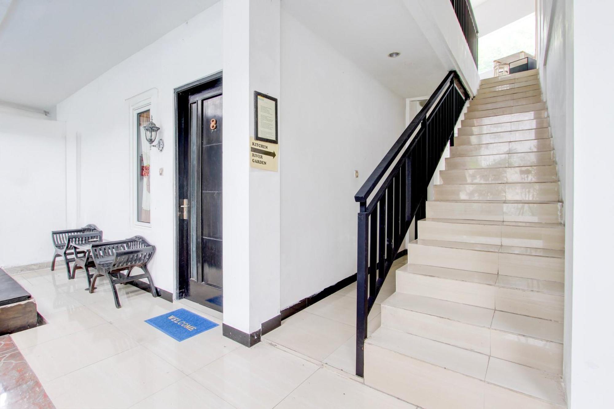 Hotel Oyo 409 Helomi Yogyakarta